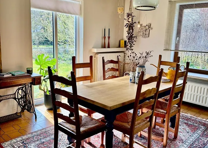 Дом отдыха Jacaranda Де-Хаан